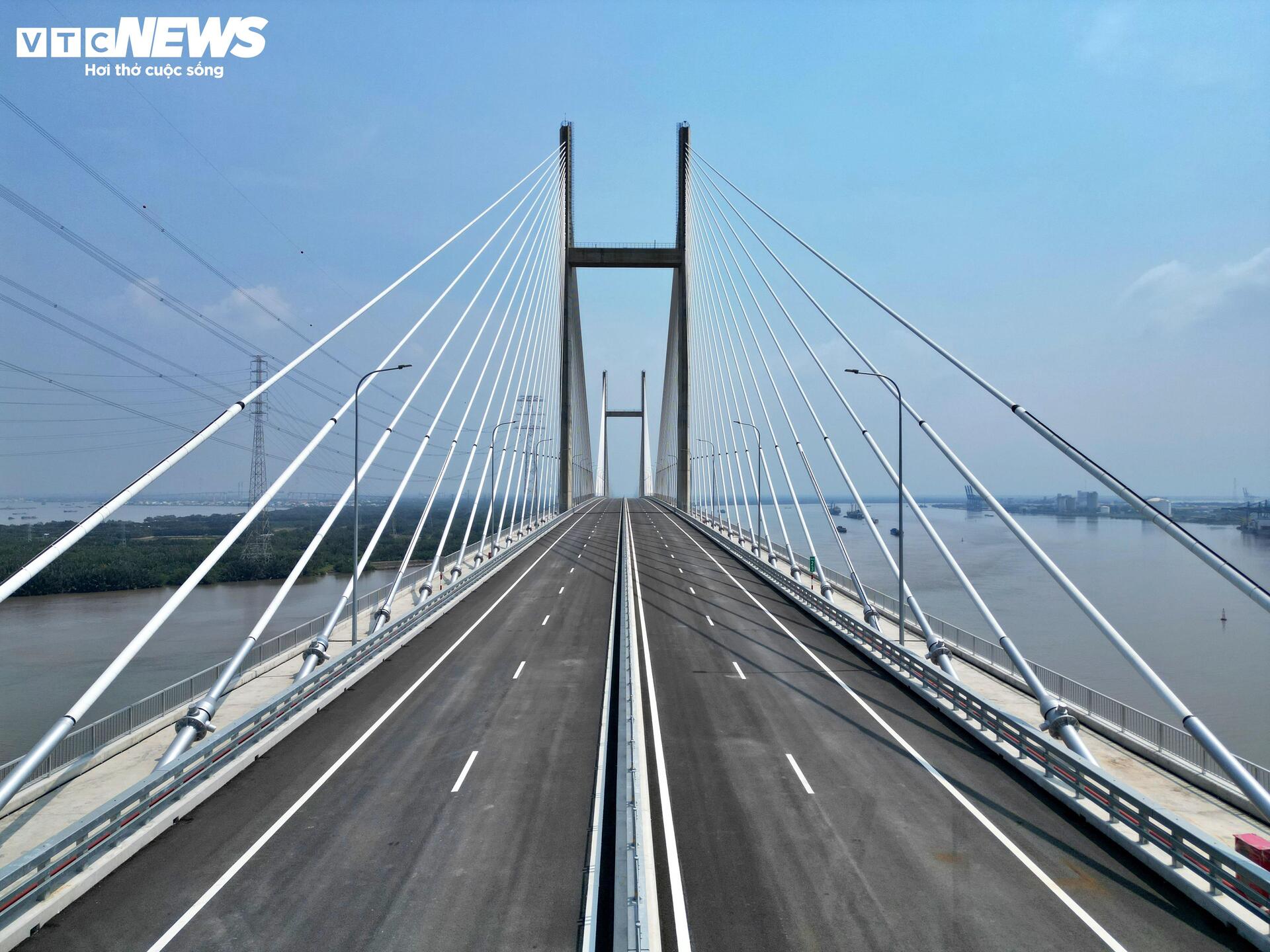 Cận cảnh cầu dây văng tĩnh không cao nhất Việt Nam- Ảnh 8.