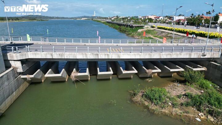 Sau nhiều lần trễ hẹn, đập dâng 1.500 tỷ thông xe ngay trước Tết Bính Ngọ- Ảnh 2.