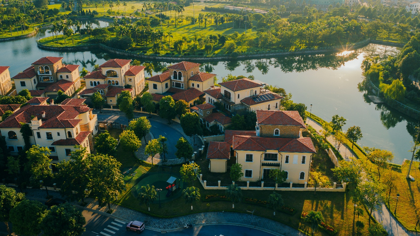 Vàng lập đỉnh, lãi suất đi ngang: Dòng tiền lớn âm thầm tìm về “vùng trũng” tích sản - Ảnh 3.