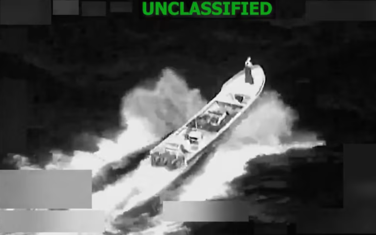 Quân đội Mỹ bắn trúng tàu ở biển Caribe khiến 3 người thiệt mạng- Ảnh 2.