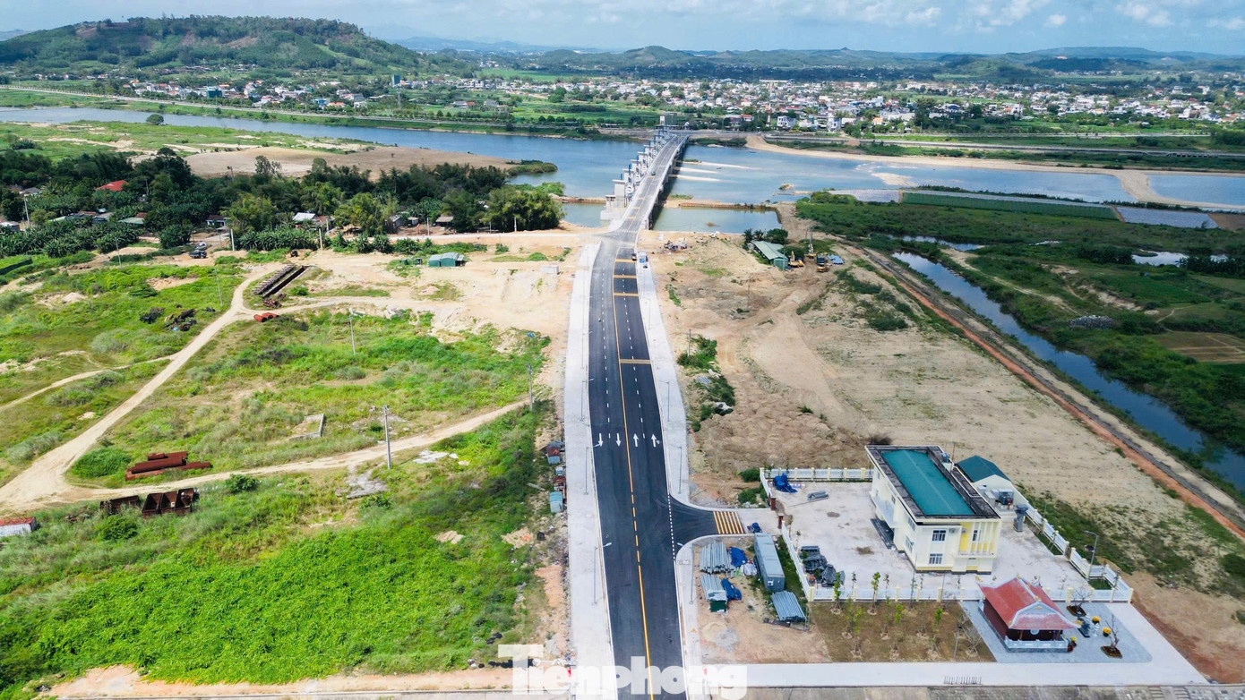 Cận cảnh đập dâng gần 1.500 tỷ đồng vừa thông xe ở Quảng Ngãi- Ảnh 4.