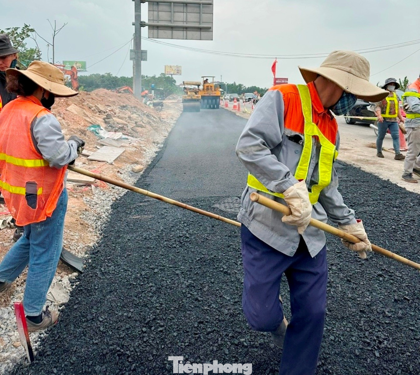 Hàng loạt công trình giao thông trọng điểm tại Hà Nội thi công xuyên Tết- Ảnh 1.