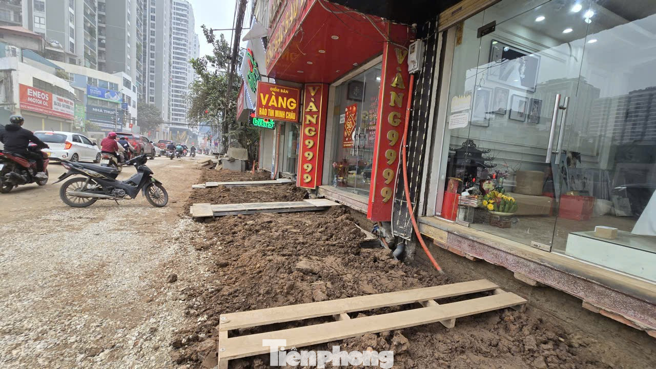 Ngổn ngang công trường thi công đường Nguyễn Tuân- Ảnh 13.