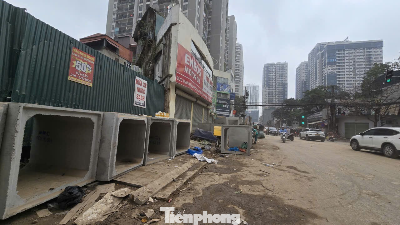 Ngổn ngang công trường thi công đường Nguyễn Tuân- Ảnh 12.