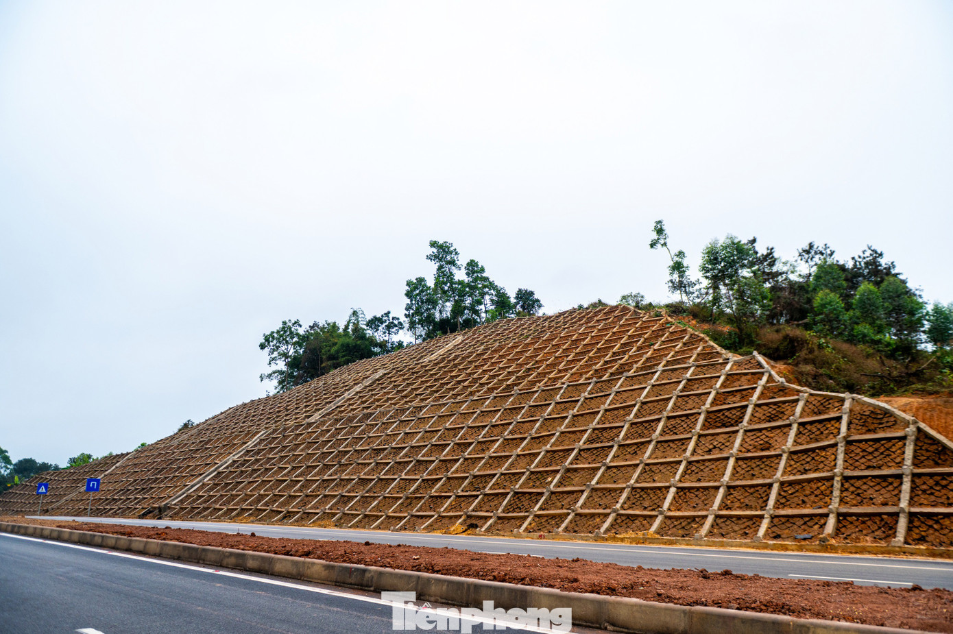 Diện mạo quốc lộ 2.300 tỷ qua Lạng Sơn vừa 'lên đời'- Ảnh 7.