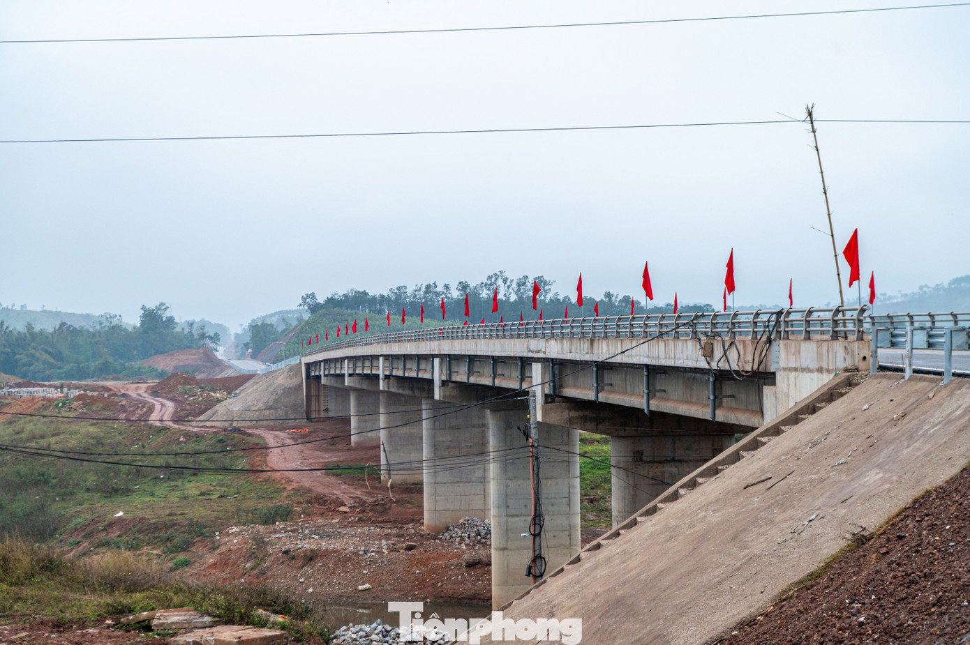 Diện mạo quốc lộ 2.300 tỷ qua Lạng Sơn vừa 'lên đời'- Ảnh 9.