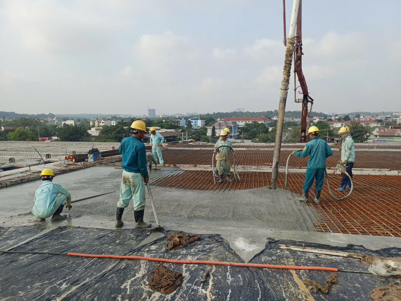 Xuân về trên công trường đường Vành đai 3 TPHCM - Ảnh 6.