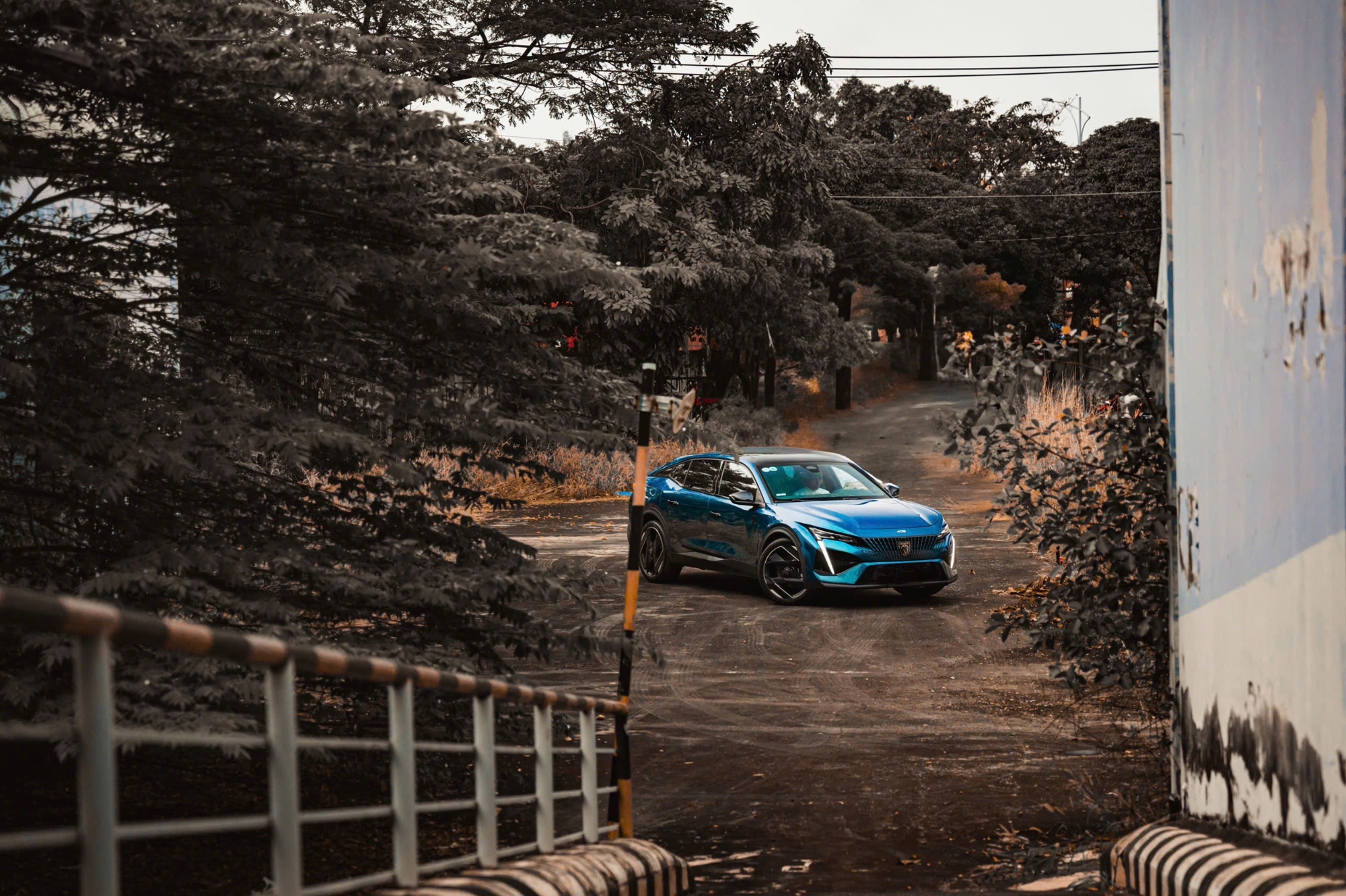 Cái gật đầu muộn của chủ xe Ferrari và hành trình ‘chụp, in ảnh, trao tay’: Cảm xúc tạo ra triệu view chứ không phải xế khủng!- Ảnh 12.