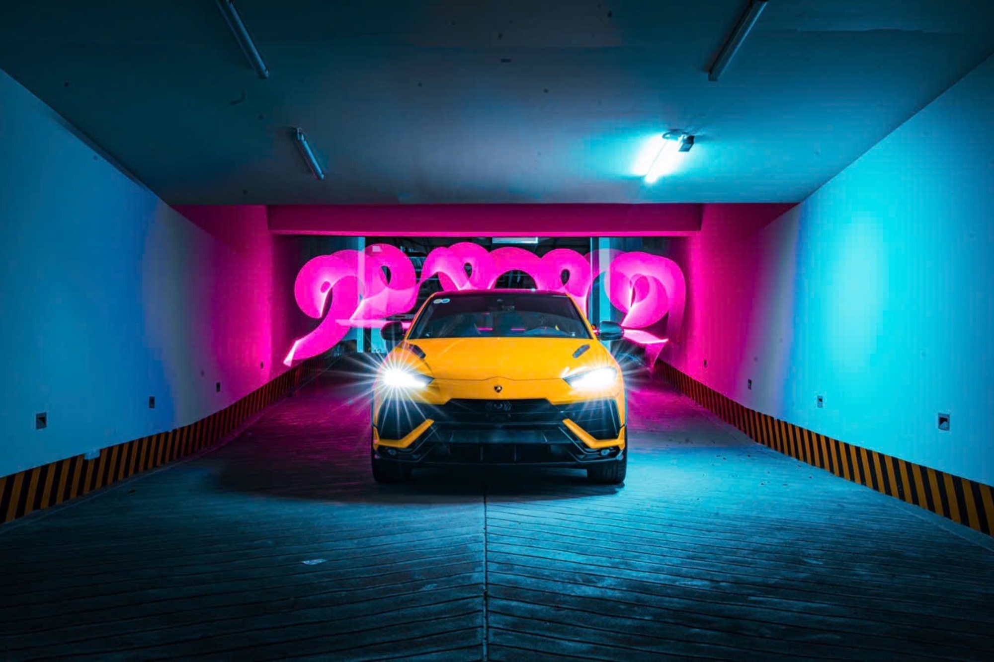 Cái gật đầu muộn của chủ xe Ferrari và hành trình ‘chụp, in ảnh, trao tay’: Cảm xúc tạo ra triệu view chứ không phải xế khủng!- Ảnh 16.