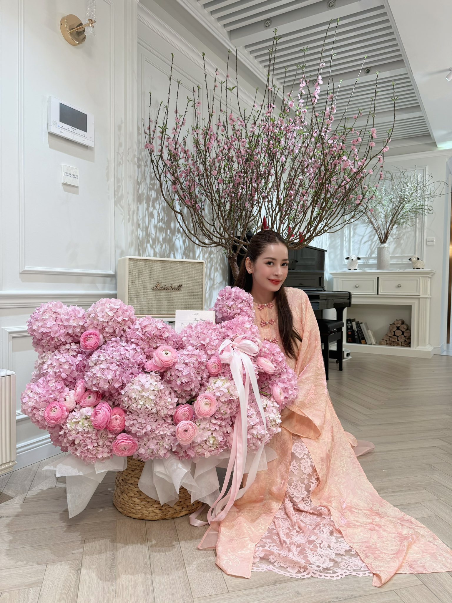 Chi Pu khoe nhà đón Tết nhưng netizen lại nhìn cái khác- Ảnh 1.