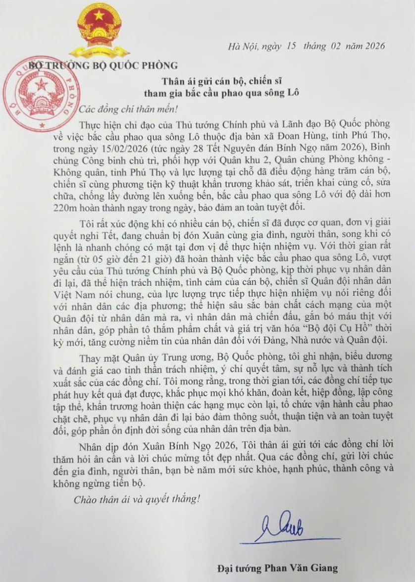 Thần tốc bắc cầu phao sông Lô, hàng trăm quân nhân được Đại tướng Phan Văn Giang ngợi khen- Ảnh 2.