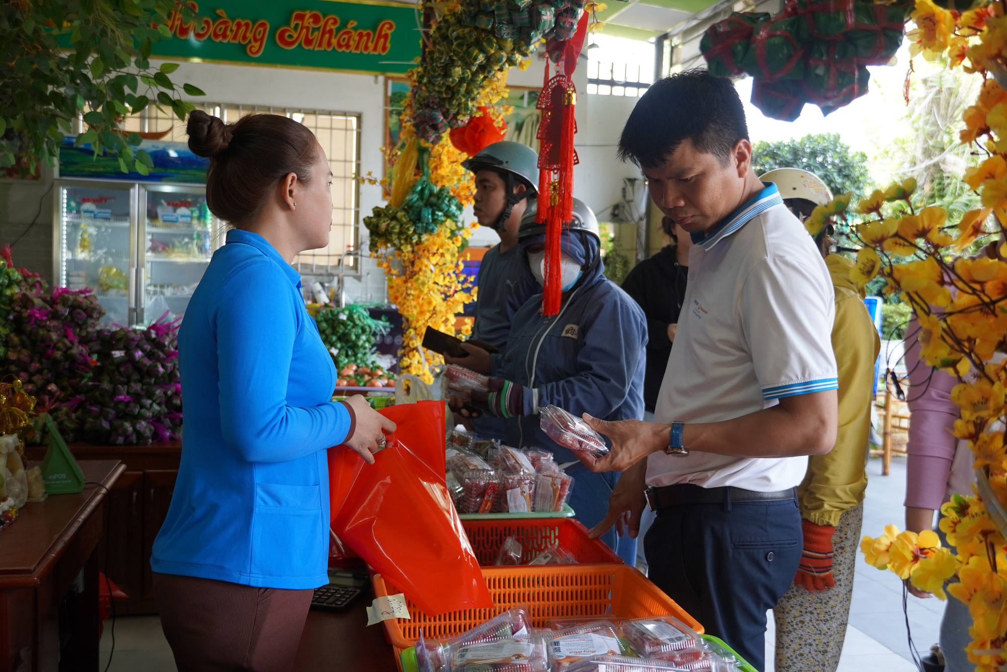 “Vương quốc” nem Lai Vung chạy đua với Tết- Ảnh 27.