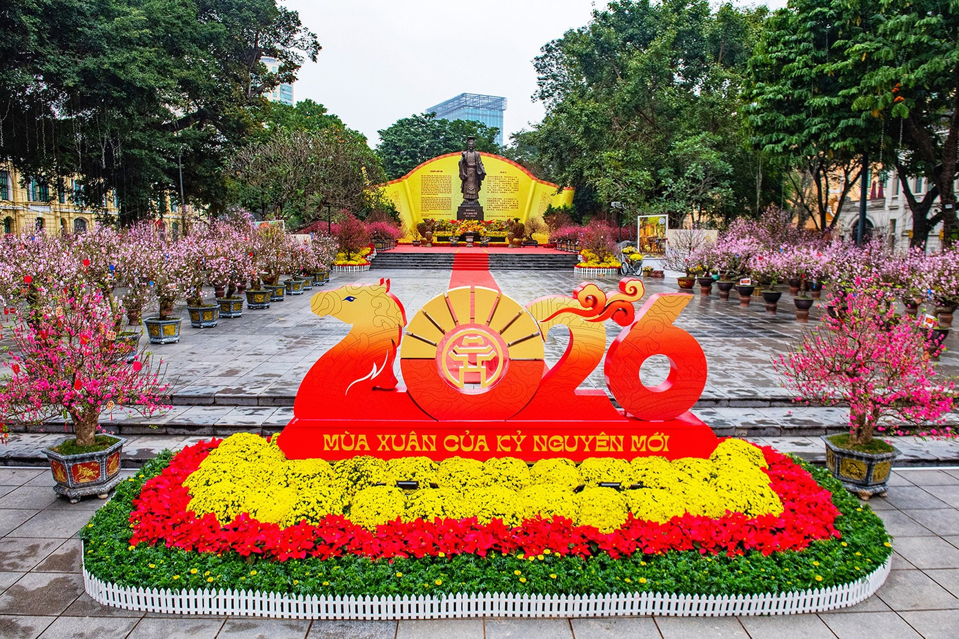 ​Công viên Hà Nội 'thay da đổi thịt', trang trí rực rỡ đón Xuân- Ảnh 8.