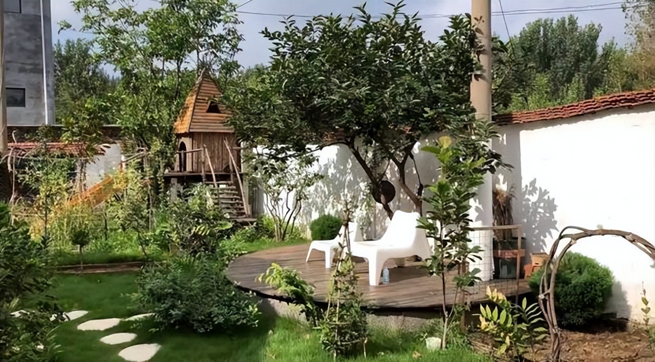 Không mua nhà thành phố, cặp vợ chồng 33 tuổi biến sân quê thành "phòng tắm nắng" và chọn một kiểu tự do tài chính khiến dân mạng tranh luận- Ảnh 2.