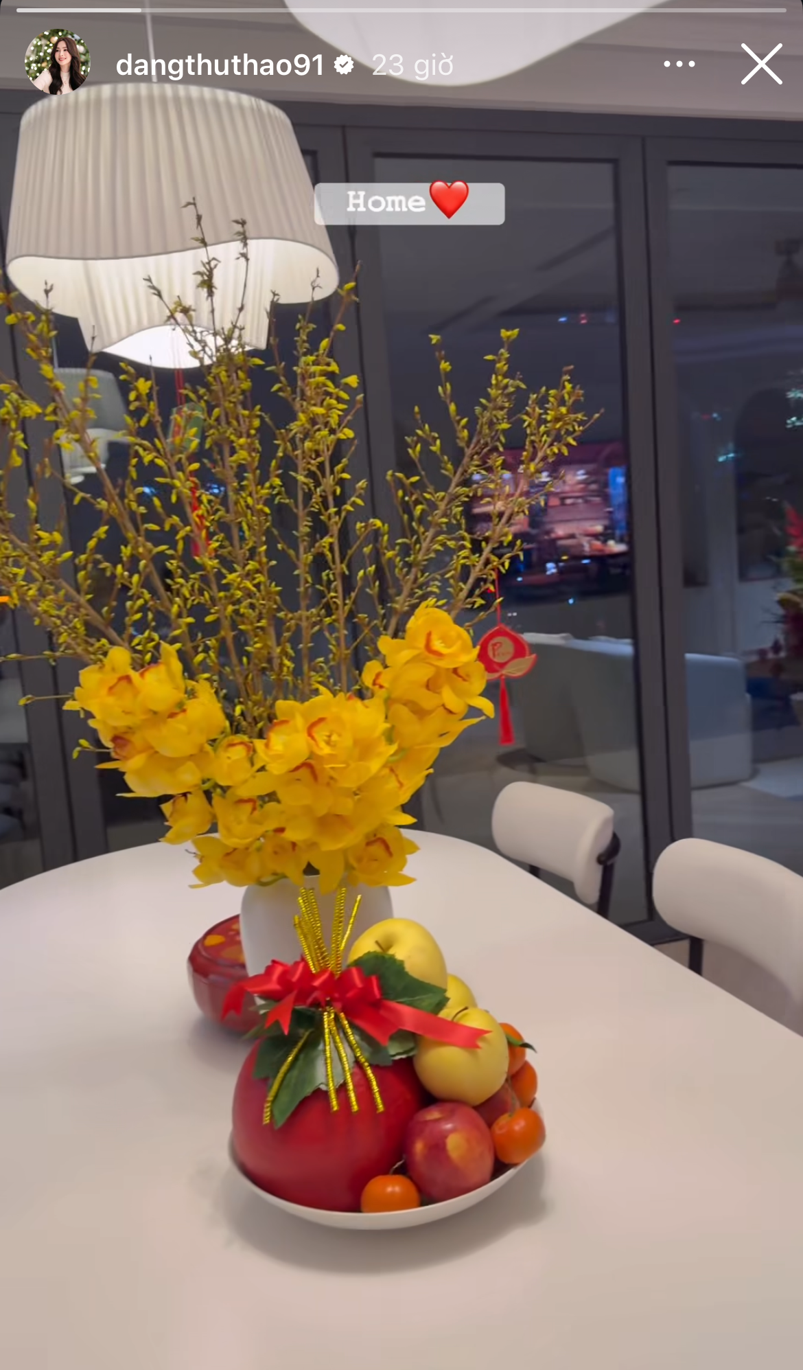 Đường đua hoa Tết của các “phú bà” - Ảnh 1.