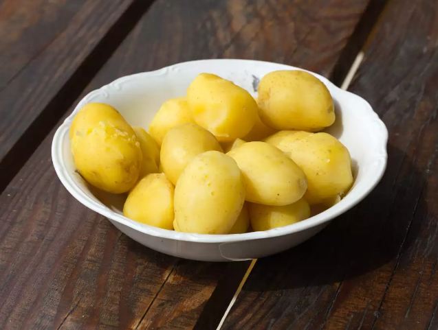 Tôi đã giảm từ 100kg xuống còn 88kg chỉ nhờ ăn 1 loại củ khi bụng đói vào bữa sáng: Không phải khoai lang!- Ảnh 1.