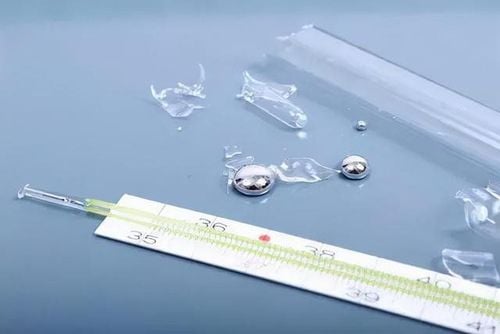 Người dân Trung Quốc bất ngờ xếp hàng tại các hiệu thuốc, chủ tiệm kêu "cháy hàng" không có mà bán: Chuyện gì đang xảy ra?- Ảnh 2.