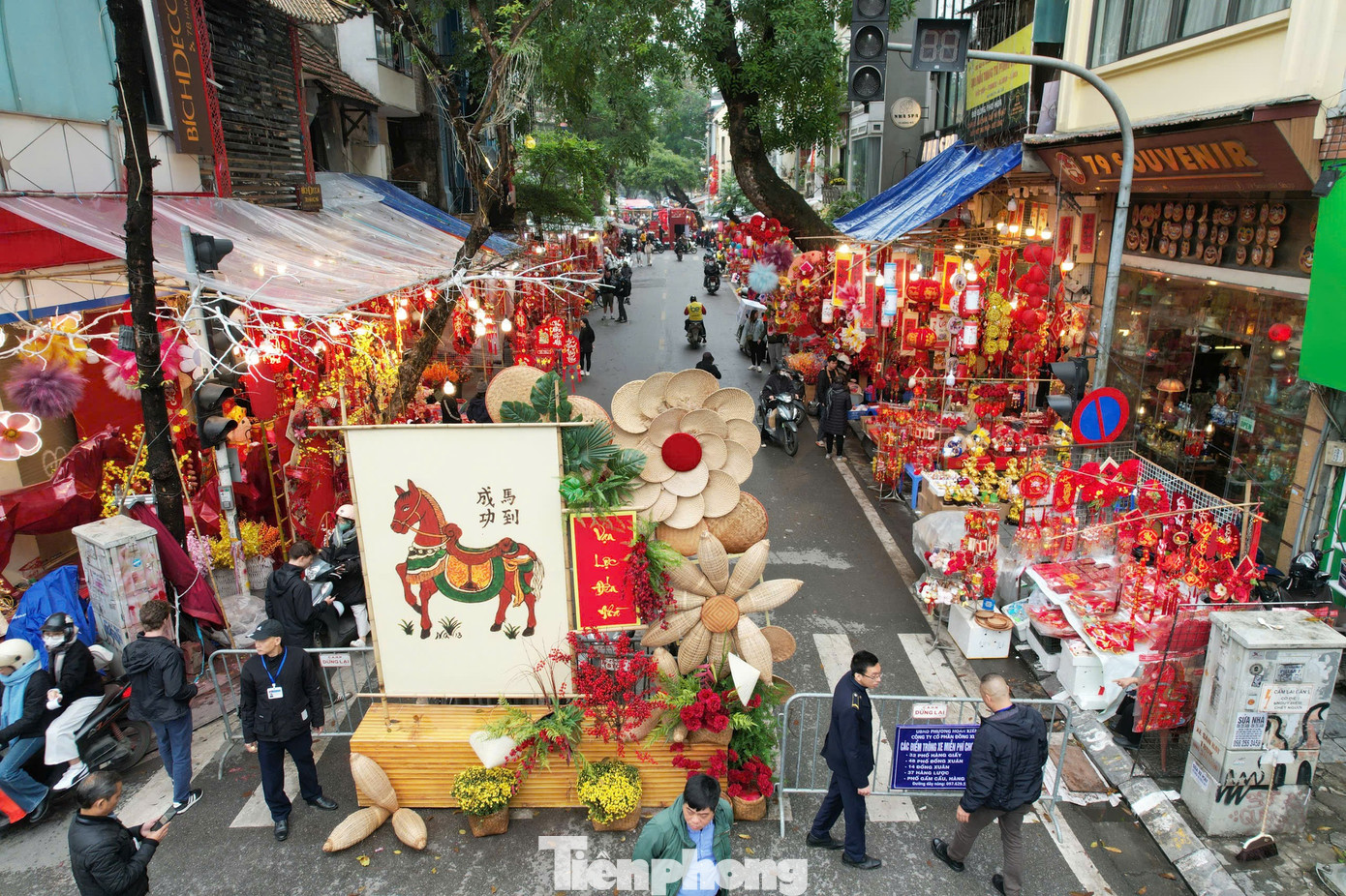 Chuyên gia giải mã 'sức hút trăm năm' của Chợ hoa Hàng Lược- Ảnh 3.