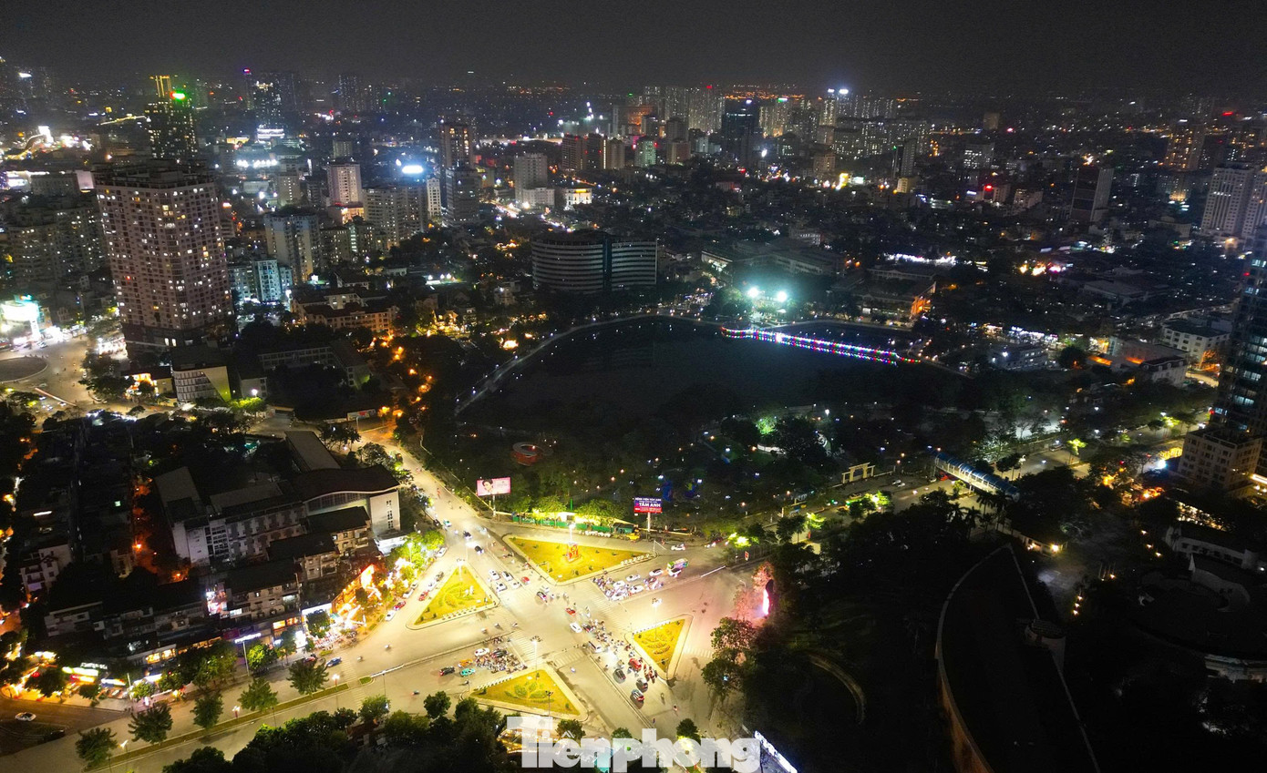 ​Công viên Hà Nội 'thay da đổi thịt', trang trí rực rỡ đón Xuân- Ảnh 11.