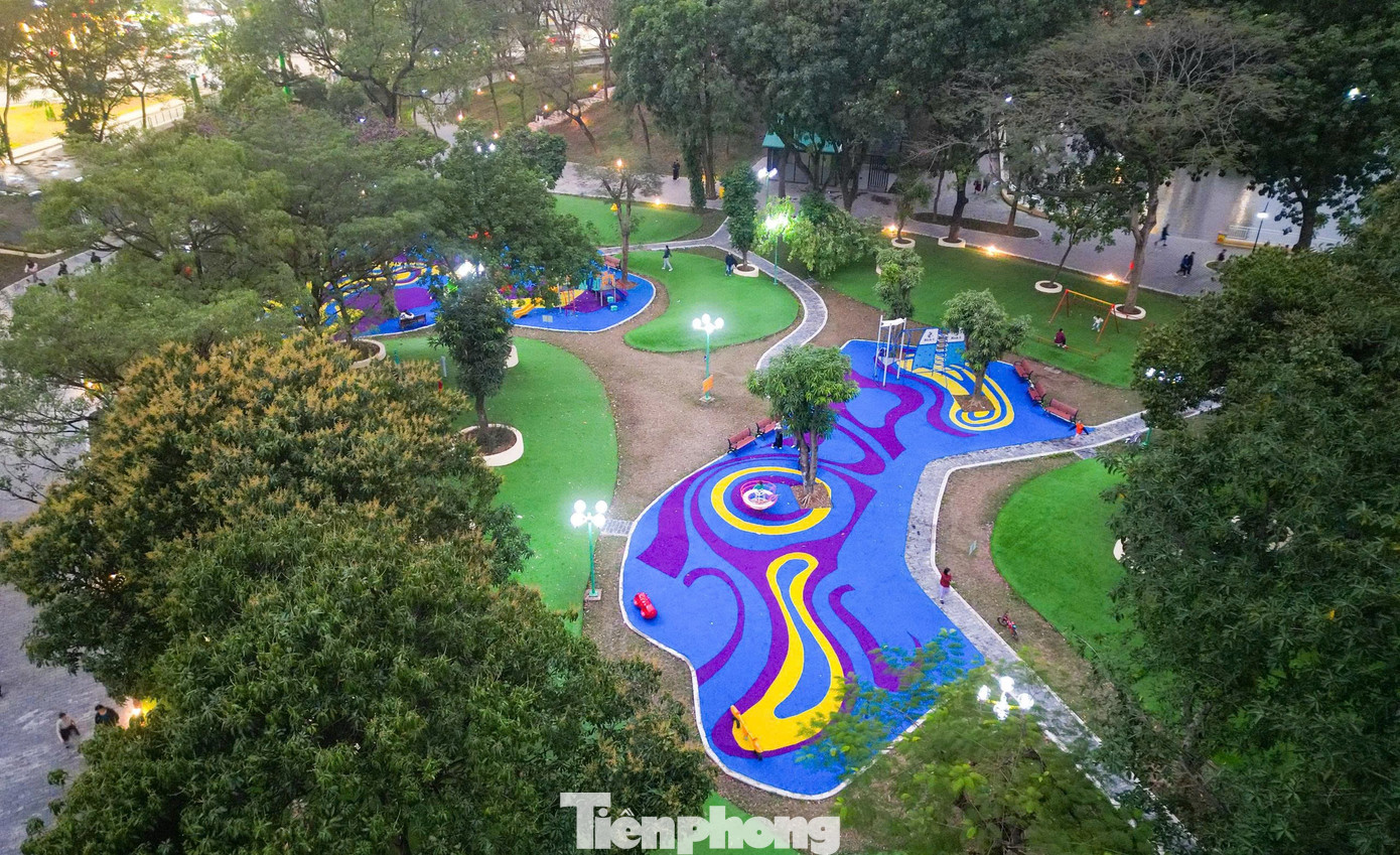 ​Công viên Hà Nội 'thay da đổi thịt', trang trí rực rỡ đón Xuân- Ảnh 13.