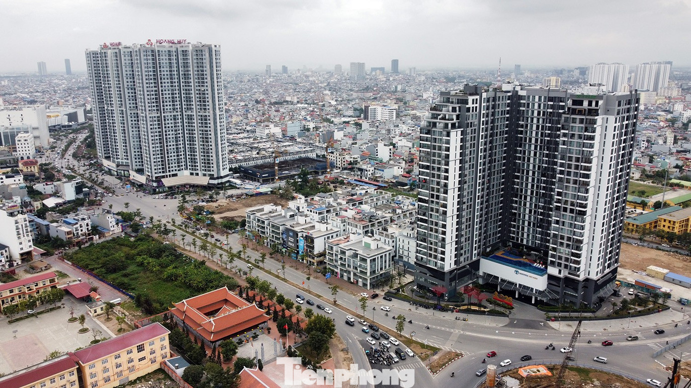 Lắp đèn chiếu sáng cho người dân qua công trường giao thông đẹp nhất Hải Phòng ngày Tết- Ảnh 15.