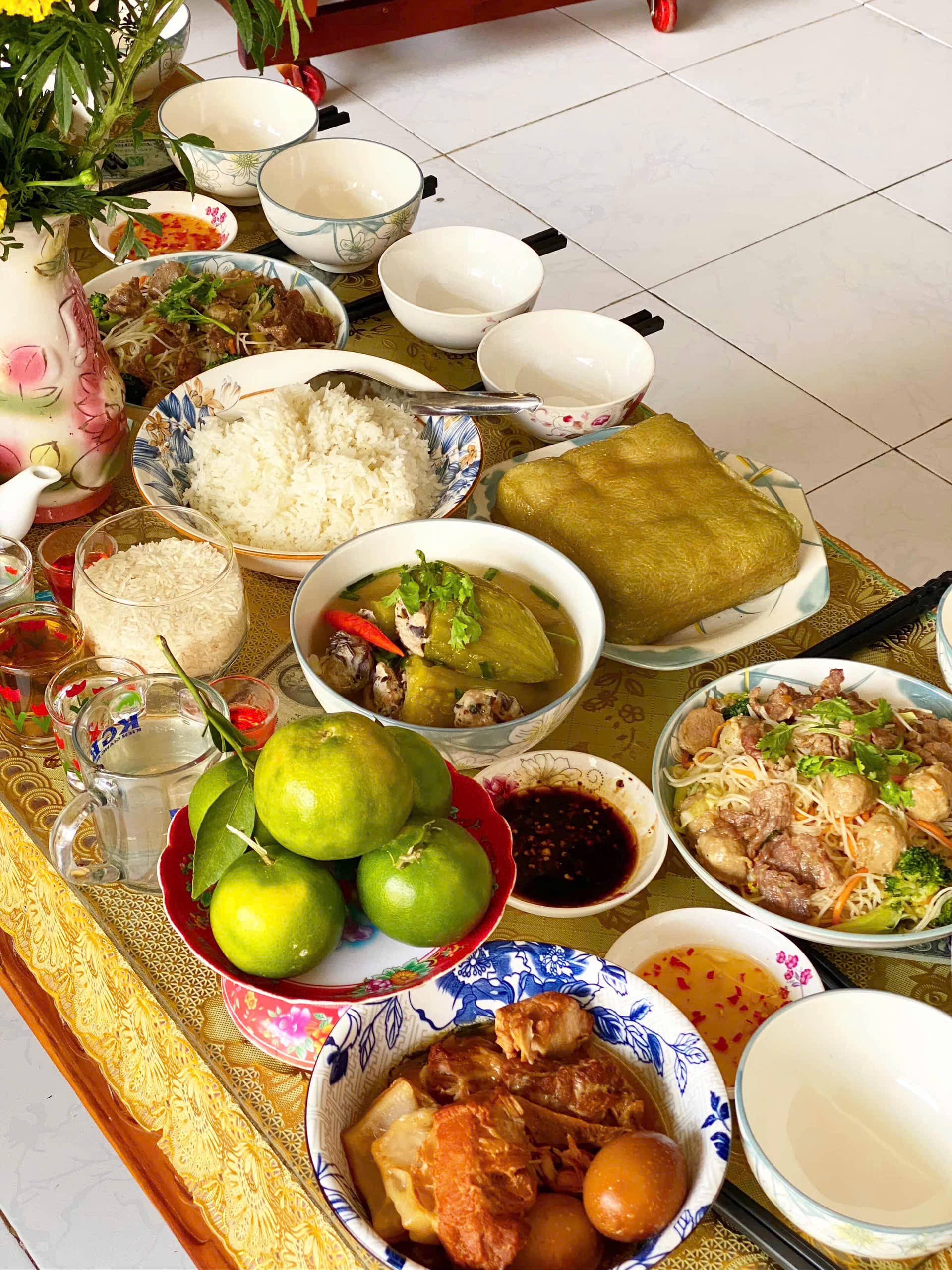 29 Tết, loạt siêu phẩm cơm tất niên trình làng: Hà Tĩnh cúng mực, Hải Phòng có chả rươi- Ảnh 18. 29 Tết, loạt siêu phẩm cơm tất niên trình làng: Hà Tĩnh cúng mực, Hải Phòng có chả rươi- Ảnh 18.