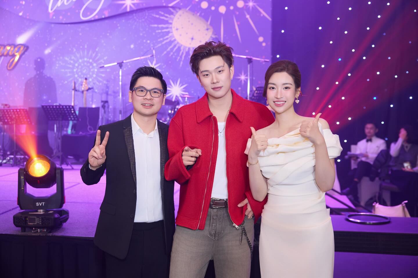 Chủ tịch Hà Nội FC tung ảnh đón năm mới, Đỗ Mỹ Linh mặt mộc cực xinh nhưng phàn nàn một "tật xấu" của chồng- Ảnh 3.