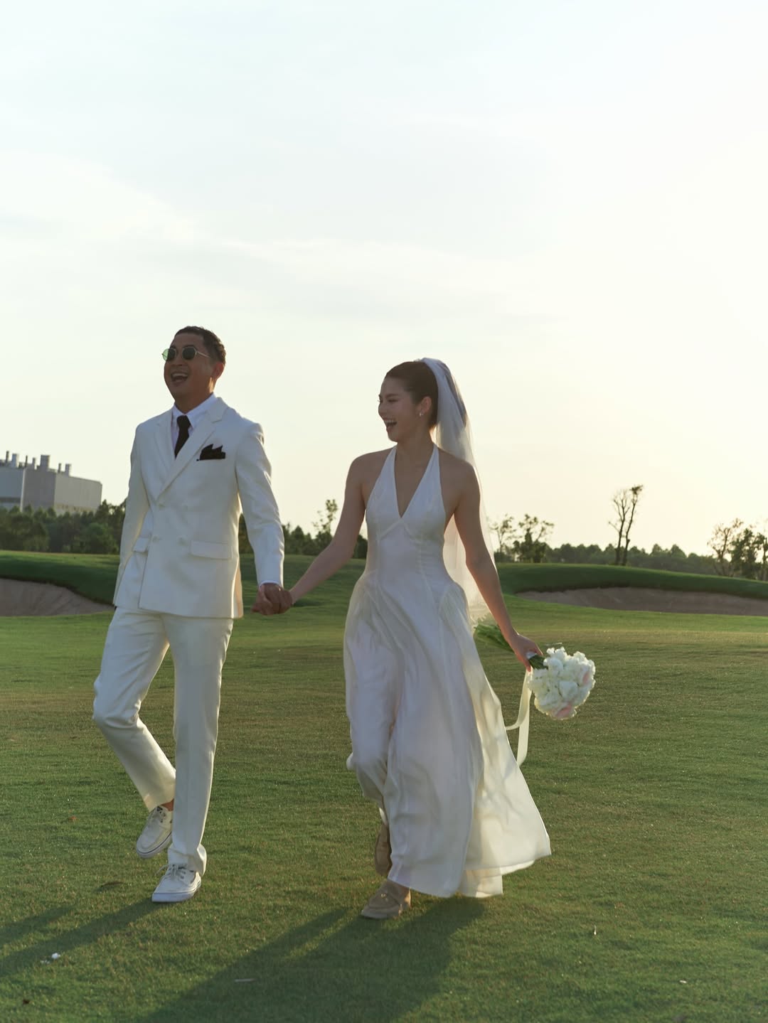 Cặp diễn viên đình đám kết hôn sau 10 năm yêu, khoảnh khắc cô dâu chú rể gây xôn xao- Ảnh 7.