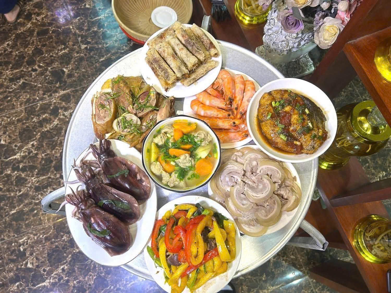 29 Tết, loạt siêu phẩm cơm tất niên trình làng: Hà Tĩnh cúng mực, Hải Phòng có chả rươi- Ảnh 7. 29 Tết, loạt siêu phẩm cơm tất niên trình làng: Hà Tĩnh cúng mực, Hải Phòng có chả rươi- Ảnh 7.