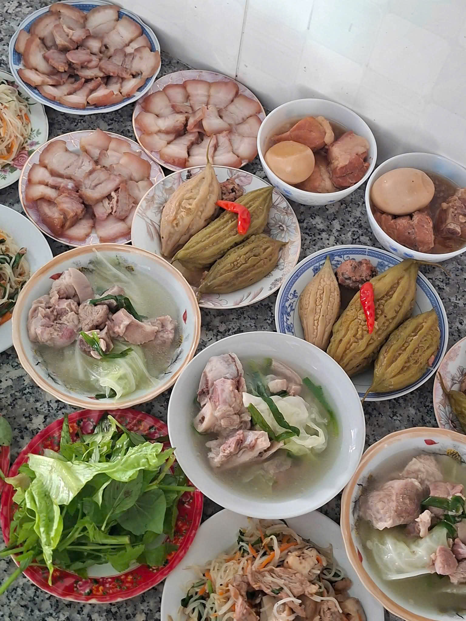 29 Tết, loạt siêu phẩm cơm tất niên trình làng: Hà Tĩnh cúng mực, Hải Phòng có chả rươi- Ảnh 12. 29 Tết, loạt siêu phẩm cơm tất niên trình làng: Hà Tĩnh cúng mực, Hải Phòng có chả rươi- Ảnh 12.