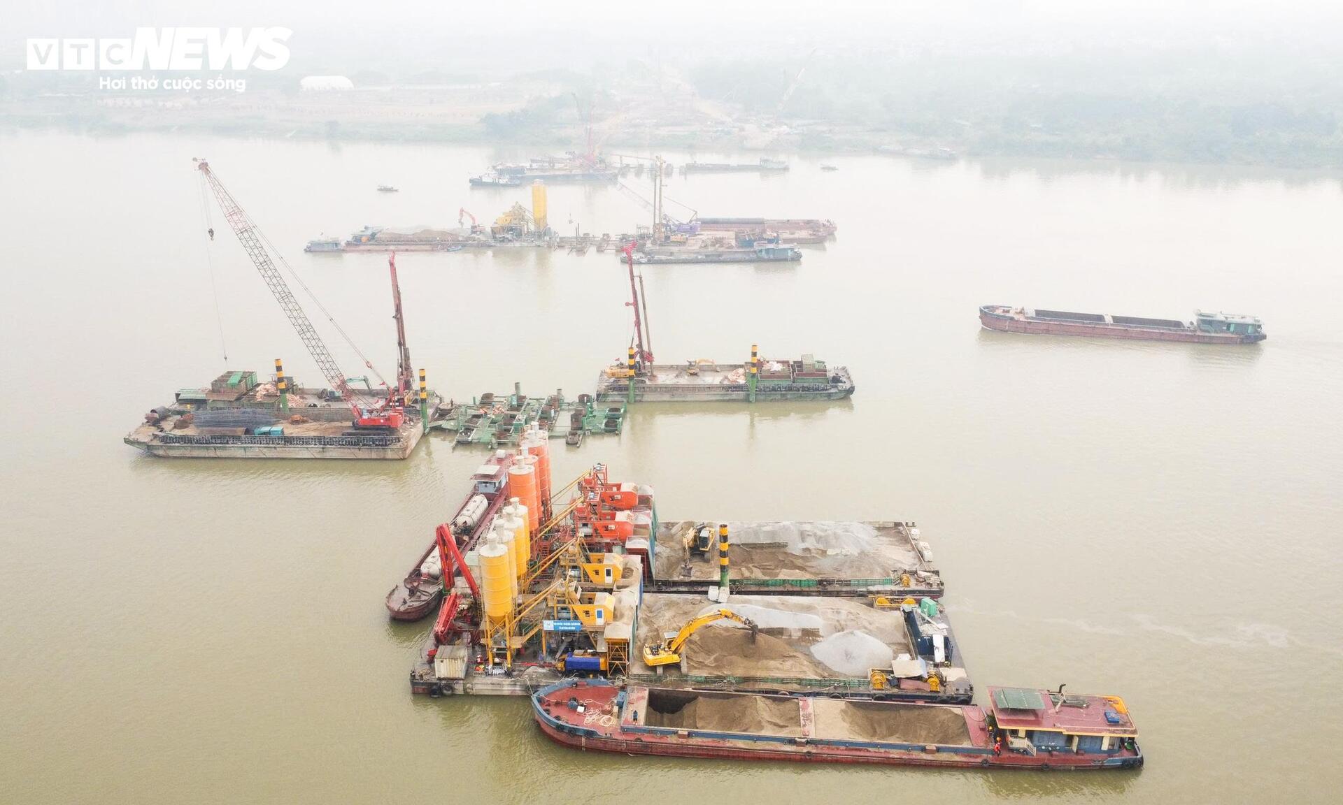 Mục sở thị đại công trường thi công 7 cầu bắc qua sông Hồng- Ảnh 9.