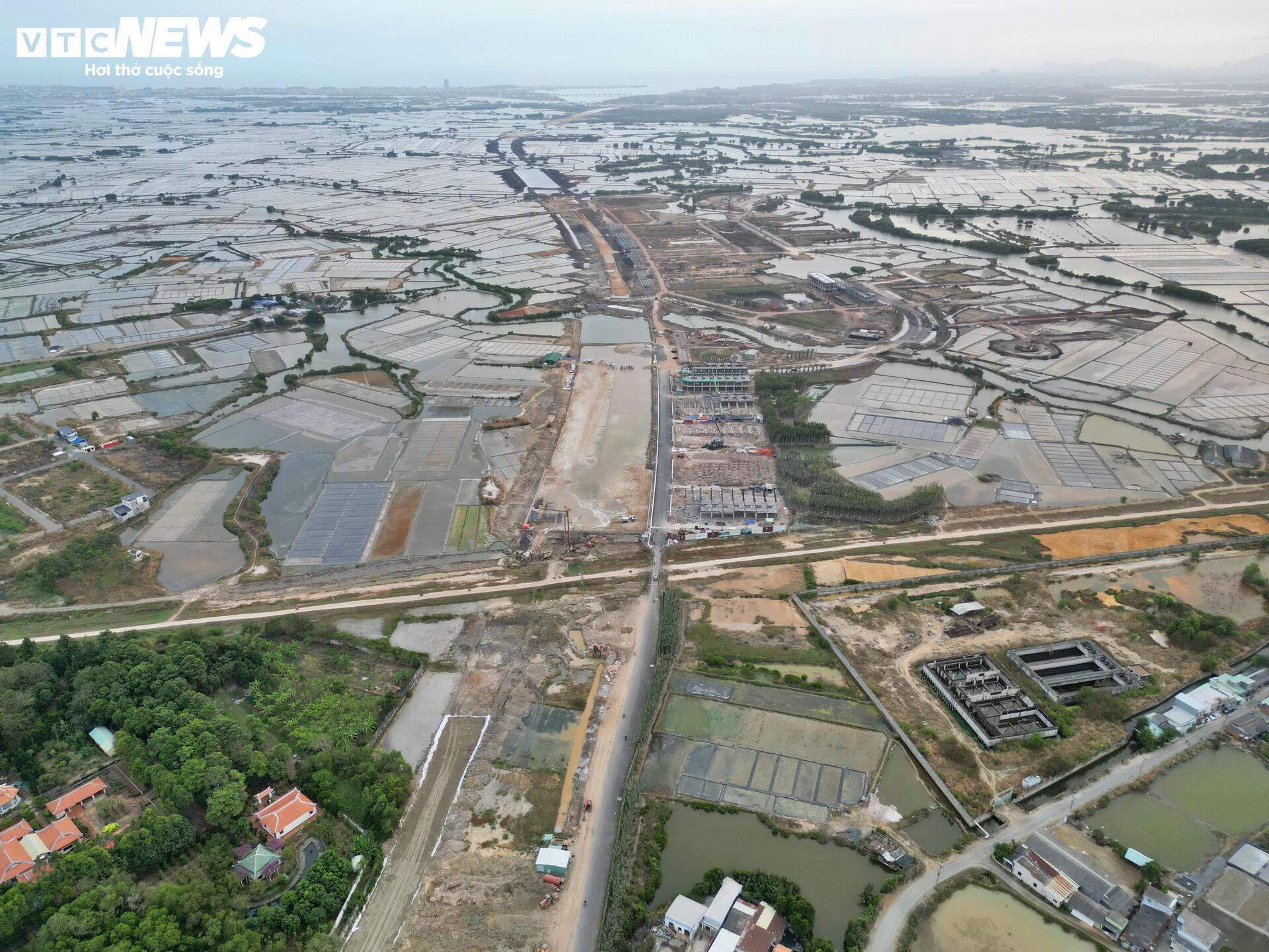 Diện mạo tuyến đường 13.900 tỷ đồng nối cao tốc ở TP.HCM sau 1 năm thi công- Ảnh 8.