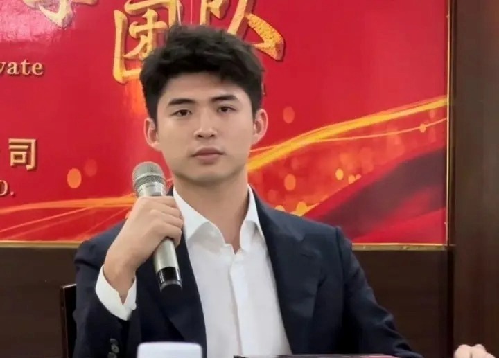 Mỹ nhân 92 sinh con cho thiếu gia tập đoàn được nhà chồng chấp thuận, khoe ảnh đón Tết trong dinh thự xa hoa- Ảnh 10.