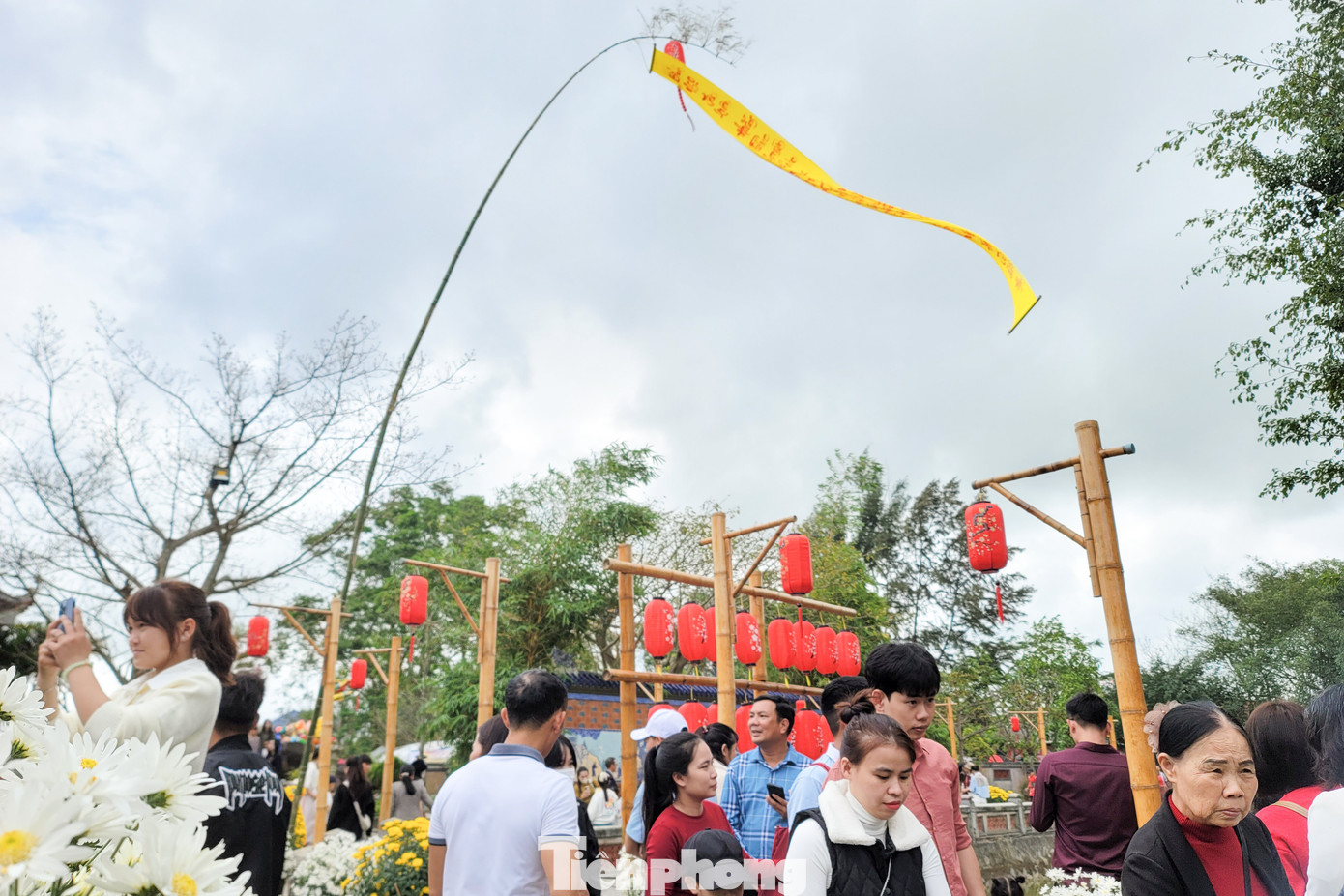 Chen chân cầu an đầu năm ở cổ tự 700 tuổi tại Quảng Trị- Ảnh 7.