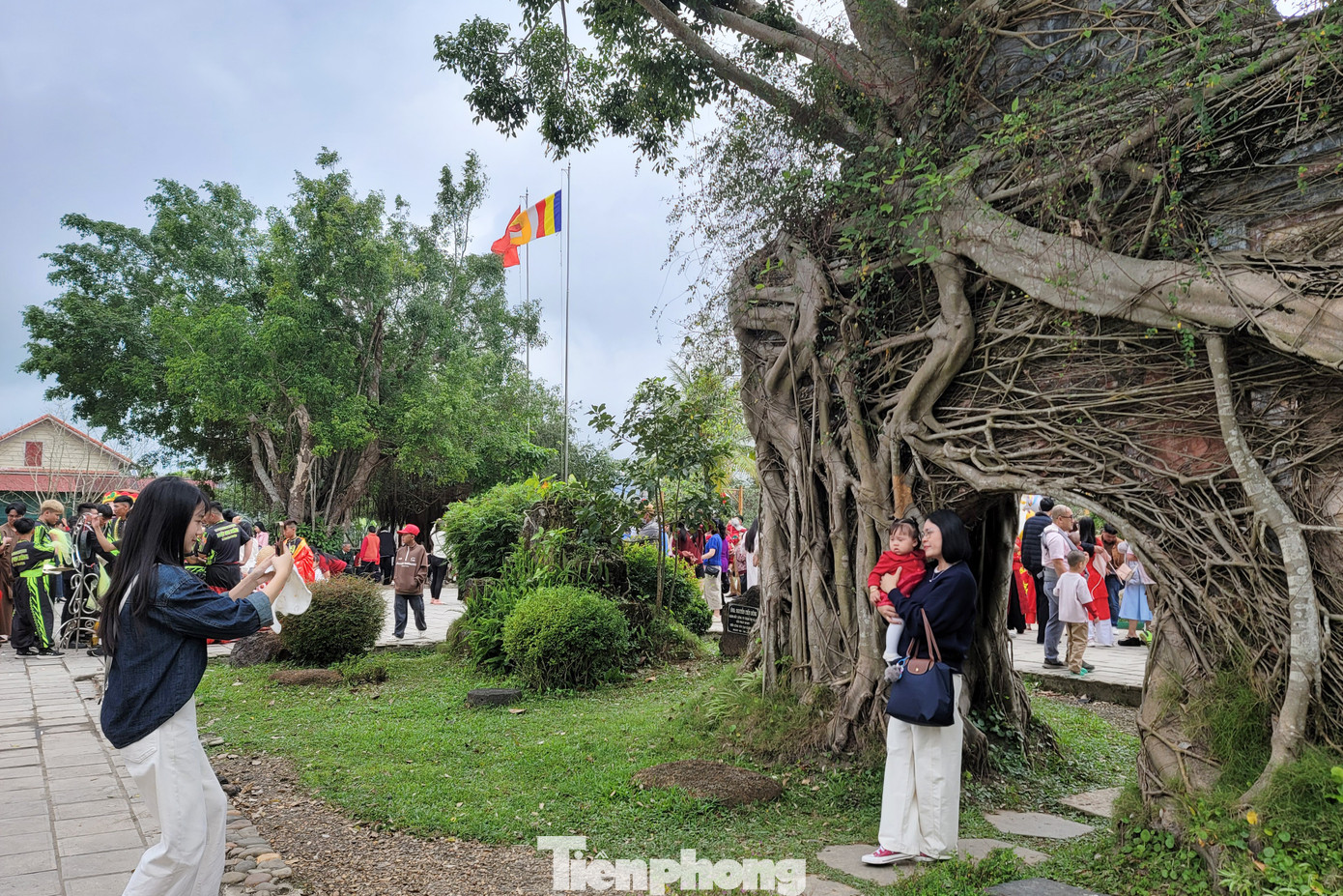 Chen chân cầu an đầu năm ở cổ tự 700 tuổi tại Quảng Trị- Ảnh 9.