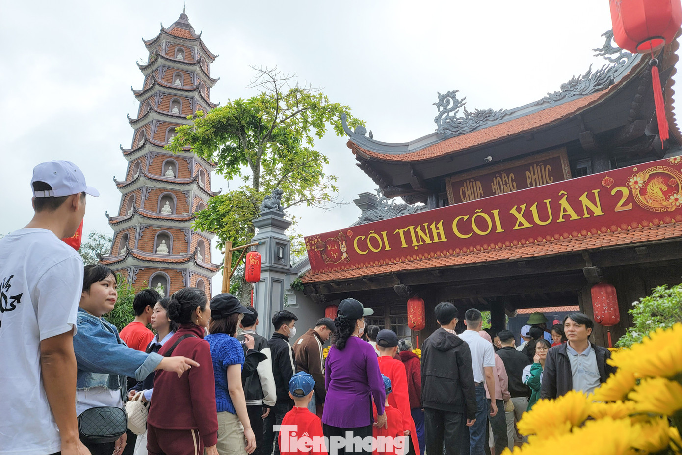 Chen chân cầu an đầu năm ở cổ tự 700 tuổi tại Quảng Trị- Ảnh 1.