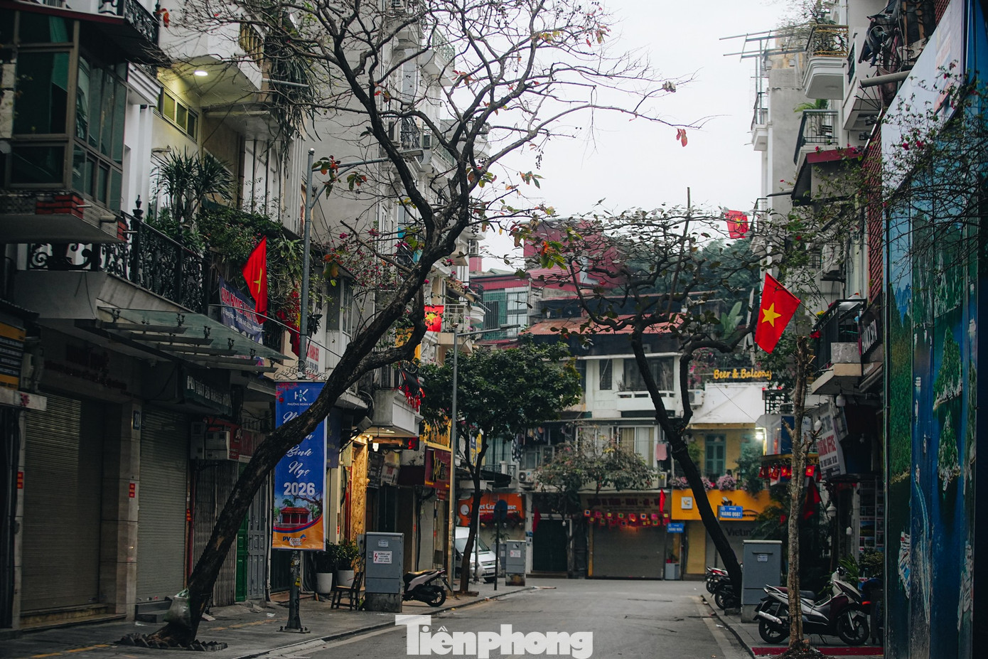 Vẻ đẹp hiếm có của Hà Nội trong buổi sáng đầu năm- Ảnh 7.