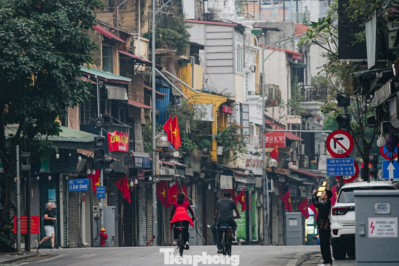 Vẻ đẹp hiếm có của Hà Nội trong buổi sáng đầu năm- Ảnh 9.