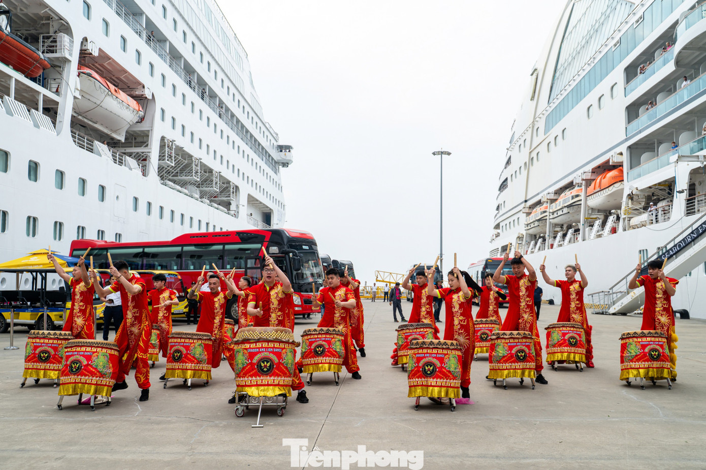 Tàu biển quốc tế chở gần 2.400 khách du lịch Quảng Ninh mùng 1 Tết- Ảnh 3.