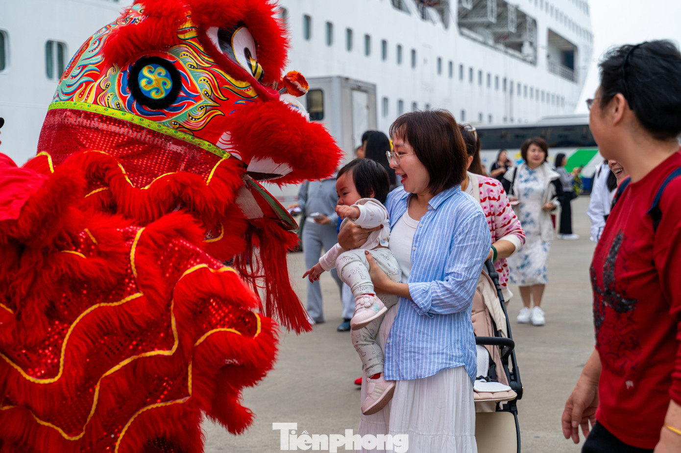 Tàu biển quốc tế chở gần 2.400 khách du lịch Quảng Ninh mùng 1 Tết- Ảnh 7.