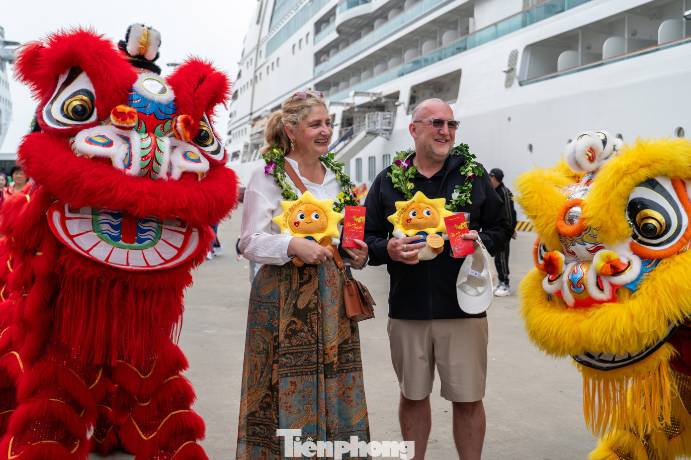 Tàu biển quốc tế chở gần 2.400 khách du lịch Quảng Ninh mùng 1 Tết- Ảnh 6.