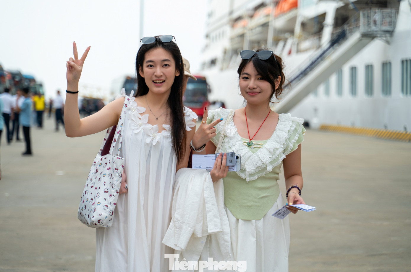 Tàu biển quốc tế chở gần 2.400 khách du lịch Quảng Ninh mùng 1 Tết- Ảnh 8.