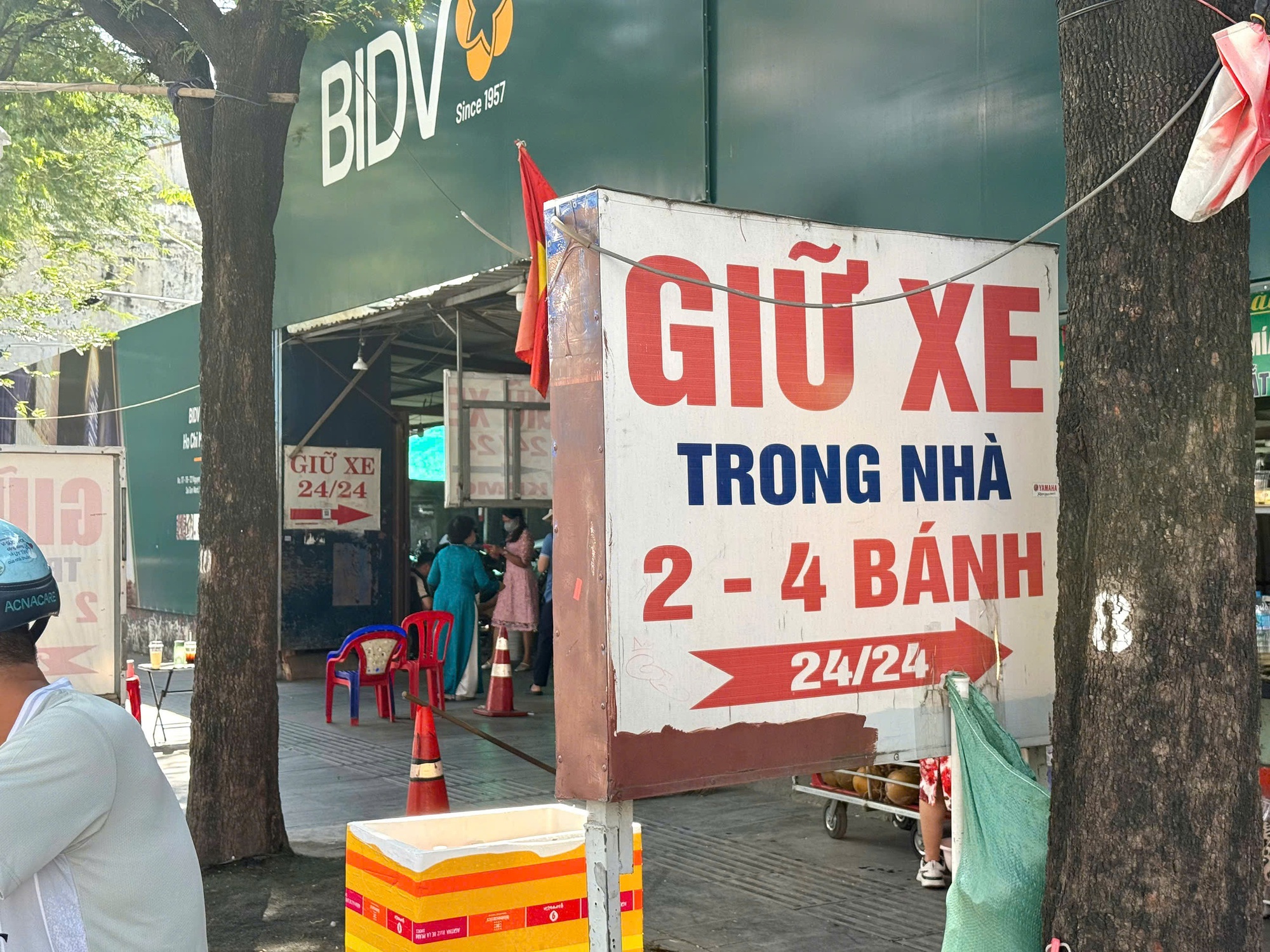 Bãi giữ xe tại trung tâm TPHCM có tăng giá dịp Tết này? - Ảnh 3.
