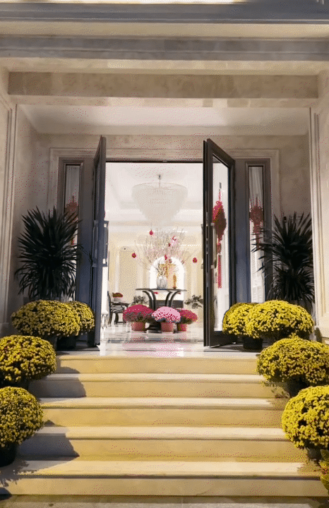 Bên trong dinh thự trắng sang trọng của phú bà Lâm Đồng ngày Tết: Nhìn bếp và nồi niêu mà ai cũng phải xuýt xoa- Ảnh 14.