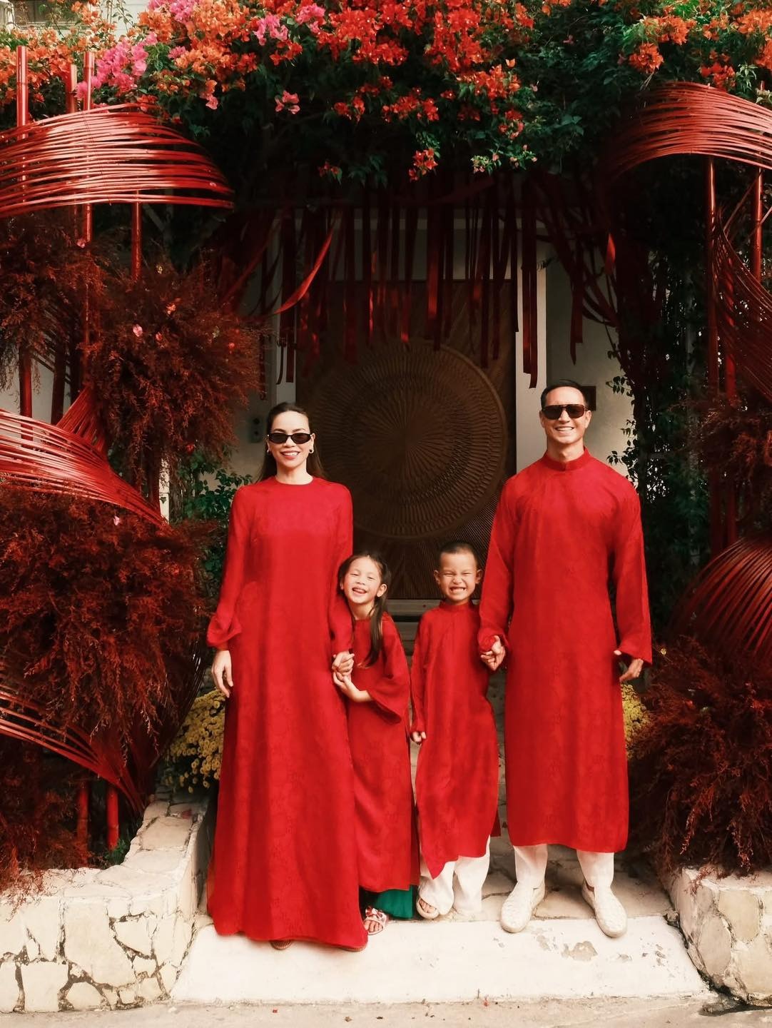 Nghệ sĩ Việt đón Tết 2026: Decor nhà đẹp như tranh, góc nào cũng có thể trở thành background "sống ảo" - Ảnh 2.