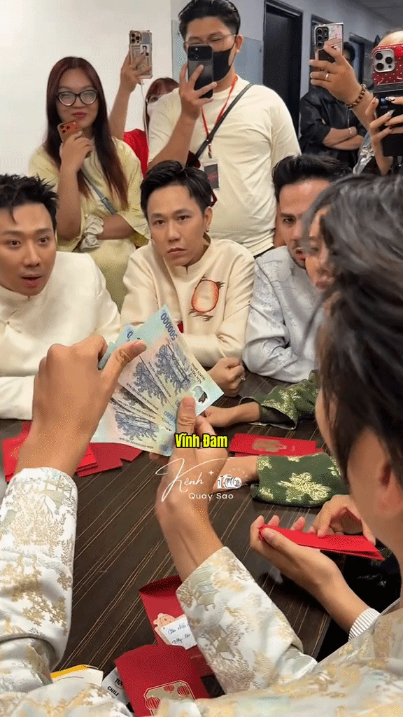Sốc với màn phát lì xì của Trấn Thành: Số tiền khủng khiến dàn sao lóa mắt, chỉ duy nhất 1 người bốc phải 20.000- Ảnh 4.