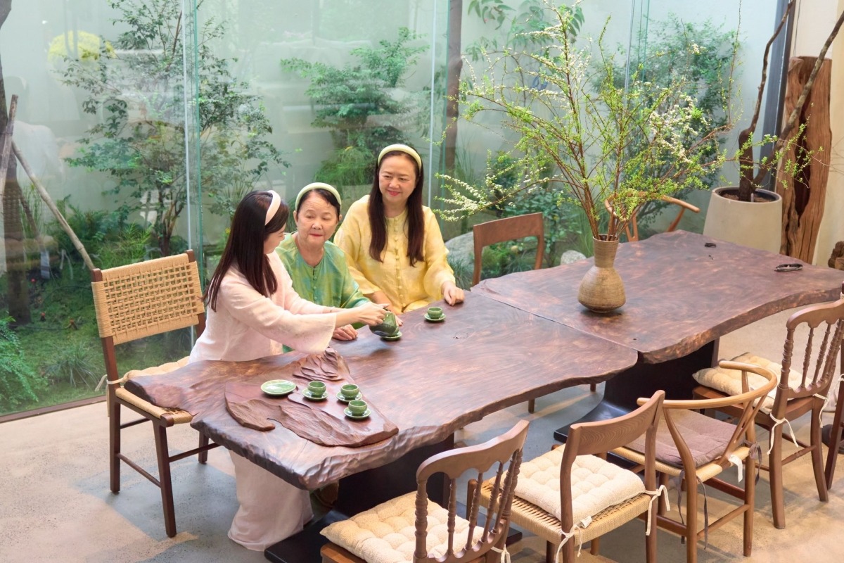 Nghệ sĩ Việt đón Tết 2026: Decor nhà đẹp như tranh, góc nào cũng có thể trở thành background "sống ảo" - Ảnh 20.