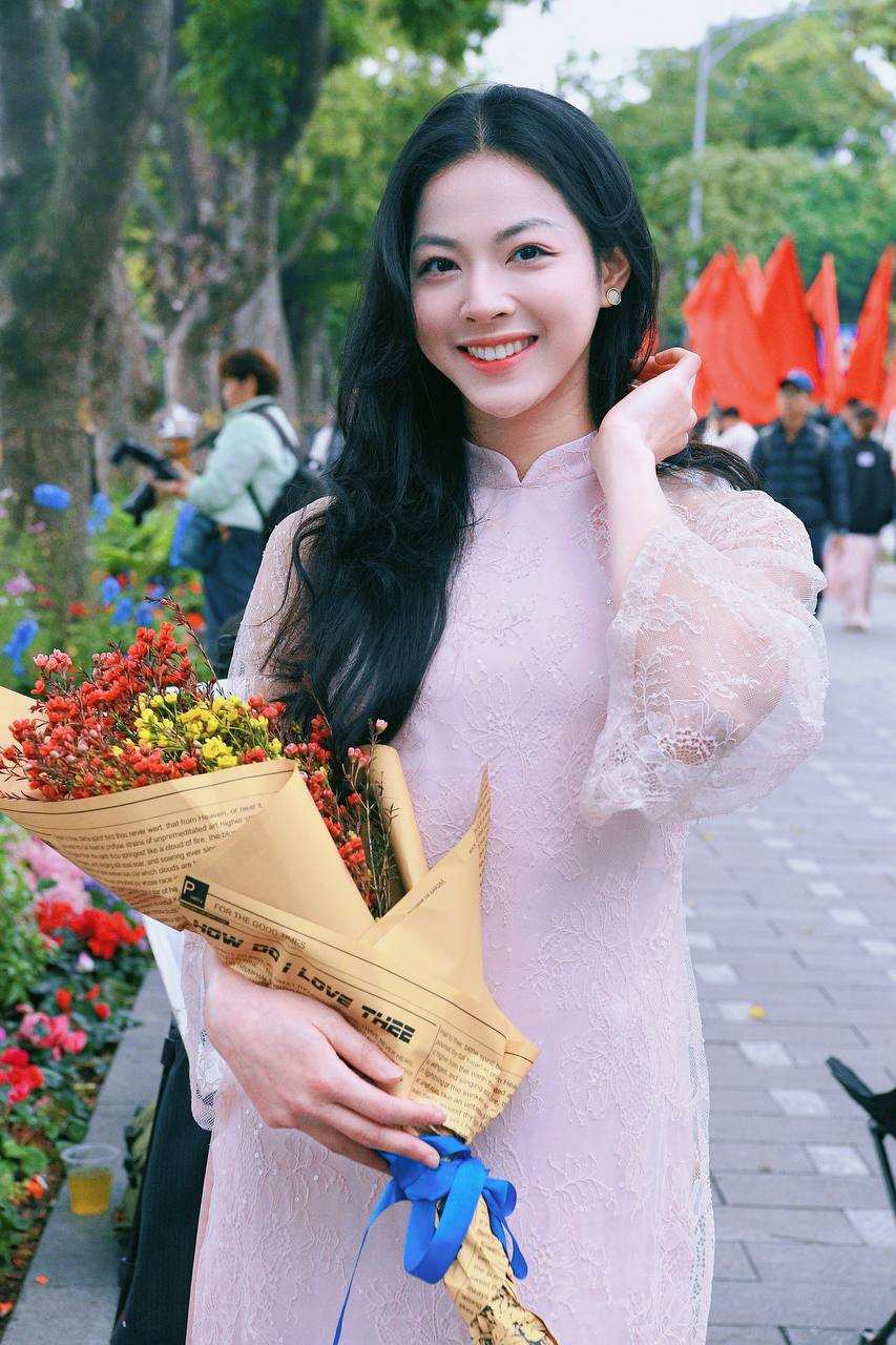 Phỏng vấn "nữ thần nhảy cao" Bùi Thị Kim Anh: HCV SEA Games là nỗ lực quá khứ, quan trọng là tương lai phía trước" - Ảnh 1.