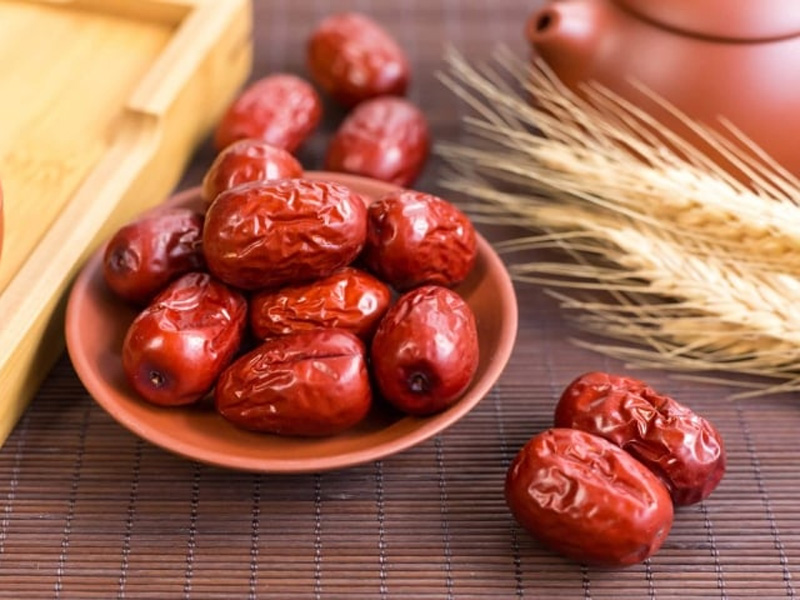 Phụ nữ nên ăn nhiều “3 loại thực phẩm” này để bổ khí, dưỡng nhan: Hiệu quả còn hơn đắp mặt nạ! - Ảnh 1.