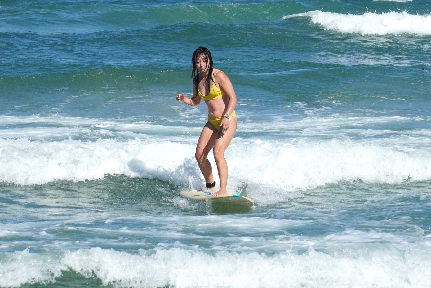 Biển Đà Nẵng không được nghỉ... Tết- Ảnh 3.